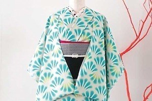 大塚呉服店の20年新作浴衣、コバルトブルーの貝殻柄「シェル」＆ポップな花柄「ポピー」