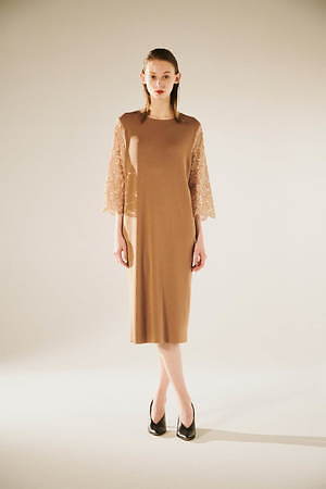 ルームエイト ブラック(Room no.8 / BLACK) 2020年プレフォールウィメンズコレクション  - 写真2