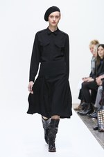 マーガレット ハウエル 2013-14年秋冬コレクション - シンプルな美しさが語る、知的な魅力｜写真1