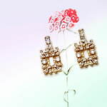 ロジェ ヴィヴィエのブライダルシューズ＆アクセサリー、クリスタルフラワーのバックルパンプスなど｜写真6