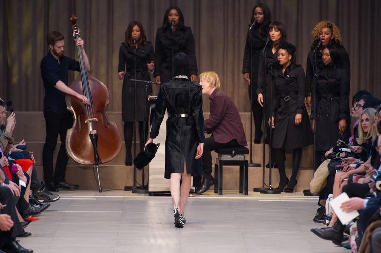 バーバリープローサム(Burberry Prorsum) 2013-14年秋冬ウィメンズコレクション  - 写真112