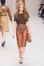 バーバリープローサム(Burberry Prorsum) トレンチキス｜写真3