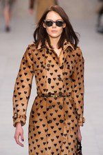 バーバリープローサム(Burberry Prorsum) トレンチキス｜写真34