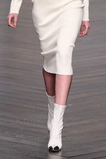 オスマン 2013-14年秋冬コレクション - ドレープで魅せる都会的なハンサムウーマン｜写真2