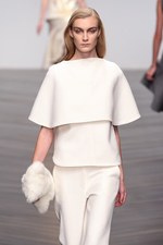 オスマン 2013-14年秋冬コレクション - ドレープで魅せる都会的なハンサムウーマン｜写真10