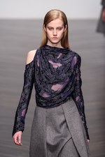 オスマン 2013-14年秋冬コレクション - ドレープで魅せる都会的なハンサムウーマン｜写真28