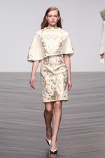 オスマン 2013-14年秋冬コレクション - ドレープで魅せる都会的なハンサムウーマン｜写真43