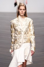 オスマン 2013-14年秋冬コレクション - ドレープで魅せる都会的なハンサムウーマン｜写真45