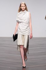 オスマン 2013-14年秋冬コレクション - ドレープで魅せる都会的なハンサムウーマン｜写真46