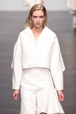 オスマン 2013-14年秋冬コレクション - ドレープで魅せる都会的なハンサムウーマン｜写真53