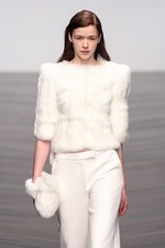 オスマン 2013-14年秋冬コレクション - ドレープで魅せる都会的なハンサムウーマン｜写真55