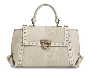 フェラガモ(Ferragamo) ソフィア｜写真1