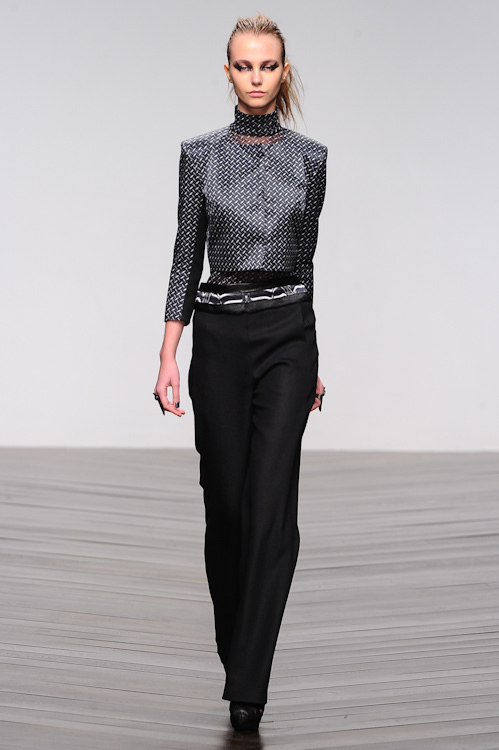 アミナカ ウィルモント 2013-14年秋冬<span>コレクション</span> - 写真4