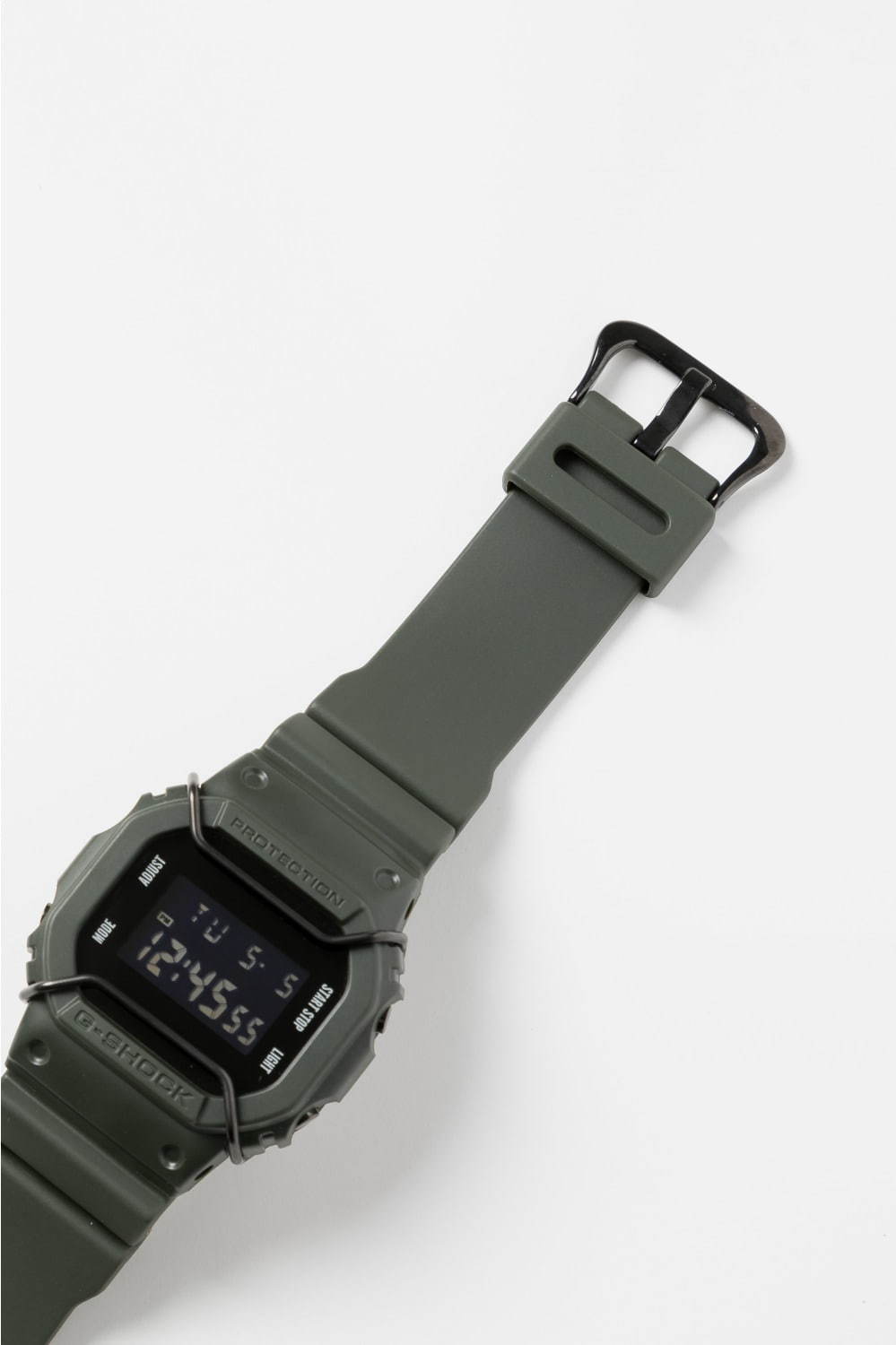 G-SHOCK×ネクサスセブンの限定腕時計、ロゴを排除したオリーブカラーのミリタリーモデル｜写真3