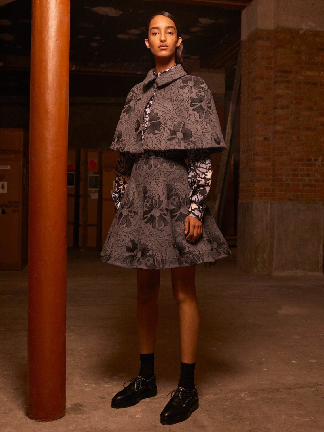 アライア 2020年秋｜ ケープ