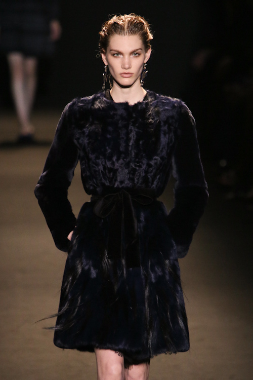 アルベルタ フェレッティ(ALBERTA FERRETTI) 2013-14年秋冬ウィメンズコレクション  - 写真21