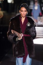 ディースクエアード 2013-14年秋冬コレクション - とびきりシックに着飾った紳士淑女のオンステージ｜写真7