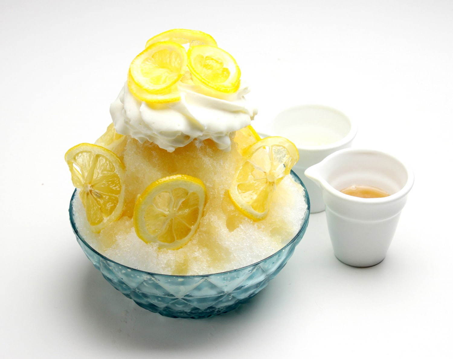 オマッチャサロン 天然氷 のかき氷 抹茶白くまミルクや苺ミルク レトロないちご飴トッピングも ファッションプレス