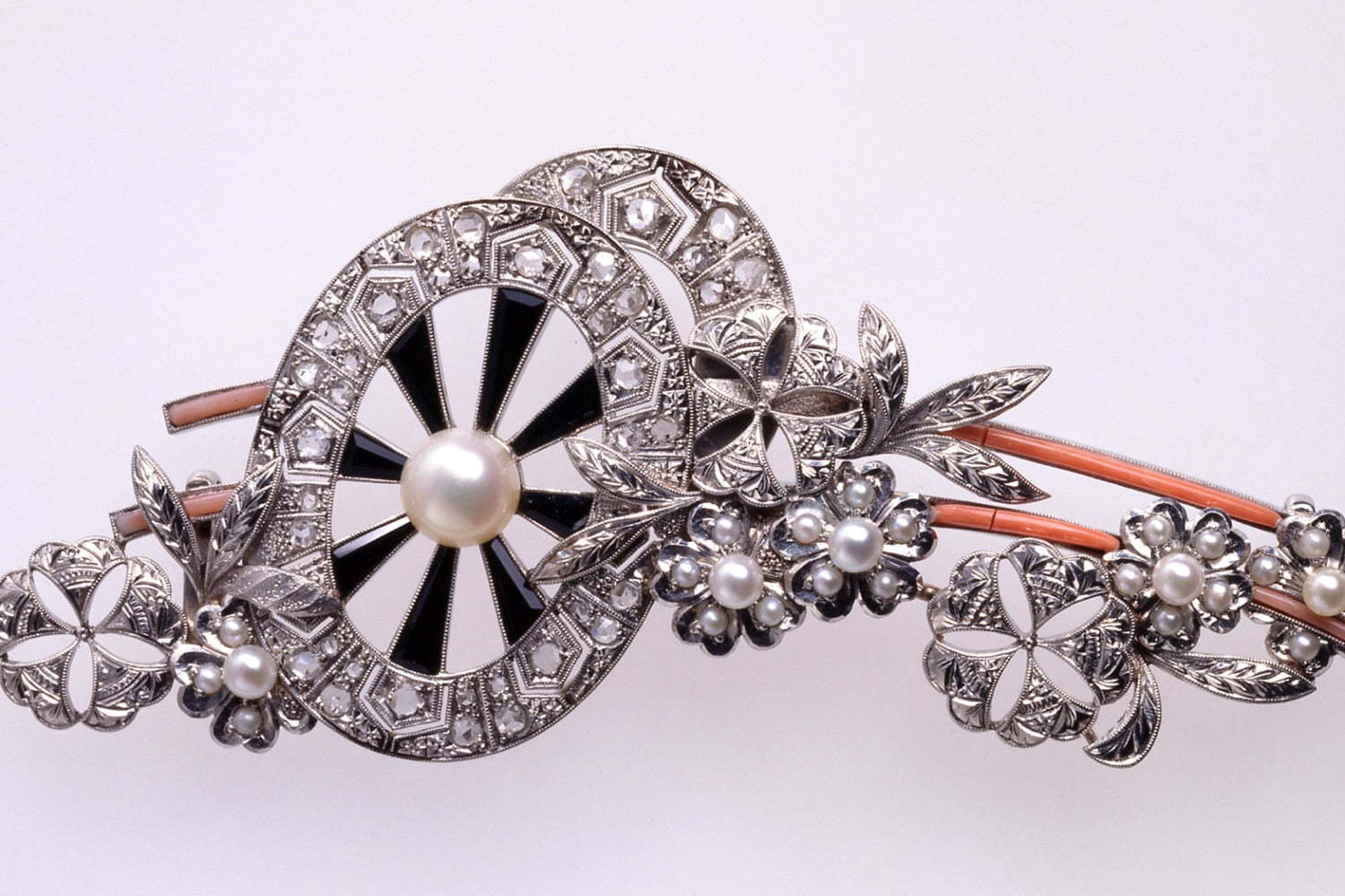 渋谷区立松濤美術館「真珠─海からの贈りもの」