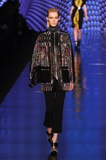 エトロ(ETRO) 2013-14年秋冬コレクション - サイバーにフラッシュする壮麗なペイズリー｜写真1