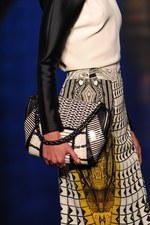 エトロ(ETRO) 2013-14年秋冬コレクション - サイバーにフラッシュする壮麗なペイズリー｜写真16