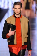 エトロ(ETRO) 2013-14年秋冬コレクション - サイバーにフラッシュする壮麗なペイズリー｜写真31