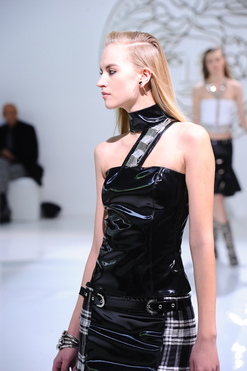 ヴェルサーチェ(VERSACE) 2013-14年秋冬ウィメンズコレクション  - 写真9