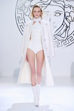 ヴェルサーチ 2013-14年秋冬コレクション - 挑発的な官能美｜写真1