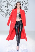 ヴェルサーチ 2013-14年秋冬コレクション - 挑発的な官能美｜写真57