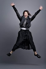 Y'sのアートプロジェクトで桐島ローランドが41人の“働く女性”を撮影 - 夏木マリ、橋本愛らがモデルに｜写真8