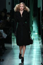 ボッテガ・ヴェネタ 2013-14年秋冬コレクション - 素材のポテンシャルを引き出し、現代アートへ昇華｜写真1