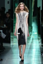 ボッテガ・ヴェネタ 2013-14年秋冬コレクション - 素材のポテンシャルを引き出し、現代アートへ昇華｜写真50