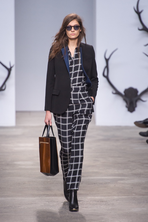 トラサルディ(TRUSSARDI) 2013-14年秋冬ウィメンズコレクション シルエット - 写真9