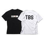 フラグメント デザインによるユニフォーム エクスペリメント“空港”Tシャツ、羽田のエアラインタグ｜写真15