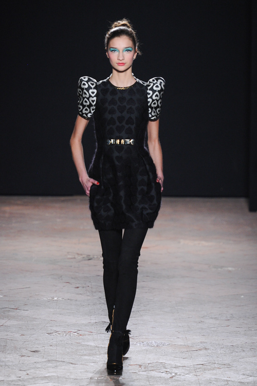アキラーノ・リモンディ(AQUILANO・RIMONDI) 2013-14年秋冬ウィメンズコレクション シルエット - 写真16