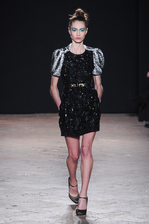 アキラーノ・リモンディ(AQUILANO・RIMONDI) 2013-14年秋冬ウィメンズコレクション シルエット - 写真22