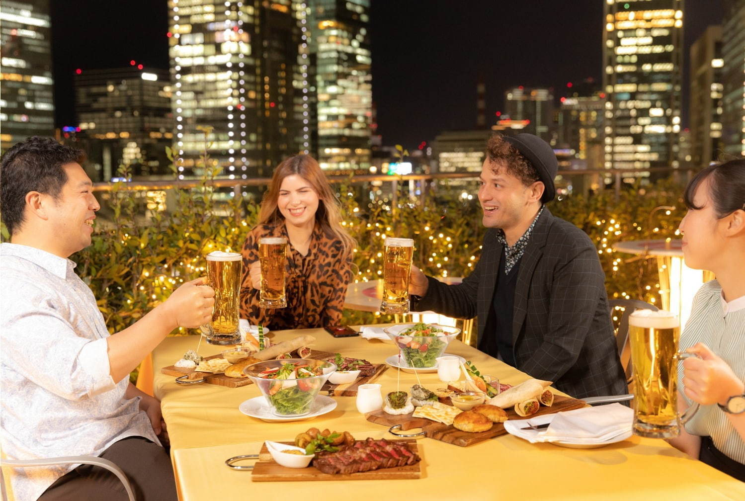 丸ノ内ホテル アーバンビアテラス テラスで東京駅の夜景を見ながら楽しむビール フード ファッションプレス