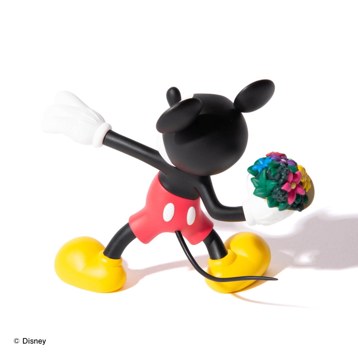 メディコム・トイ×glamb、花束を投げるミッキーマウスの限定フィギュア発売｜写真2