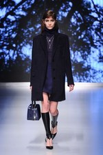 サルヴァトーレ フェラガモ 2013-14年秋冬コレクション - 精密に計算されたシンプリシティと官能｜写真14