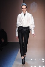 ジャンフランコ フェレ 2013-14年秋冬コレクション - 強さと優しさが奏でる現代的なグラムール｜写真6