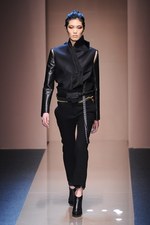 ジャンフランコ フェレ 2013-14年秋冬コレクション - 強さと優しさが奏でる現代的なグラムール｜写真17