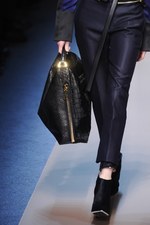 ジャンフランコ フェレ 2013-14年秋冬コレクション - 強さと優しさが奏でる現代的なグラムール｜写真24