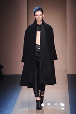 ジャンフランコ フェレ 2013-14年秋冬コレクション - 強さと優しさが奏でる現代的なグラムール｜写真37