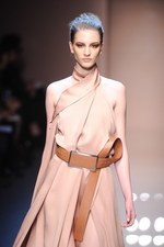 ジャンフランコ フェレ 2013-14年秋冬コレクション - 強さと優しさが奏でる現代的なグラムール｜写真64