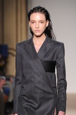 ジェニー 2013-14年秋冬コレクション - 新鮮なプロポーションで魅せるアウター＆ドレススタイル｜写真12