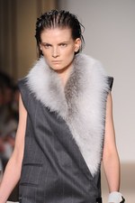 ジェニー 2013-14年秋冬コレクション - 新鮮なプロポーションで魅せるアウター＆ドレススタイル｜写真17