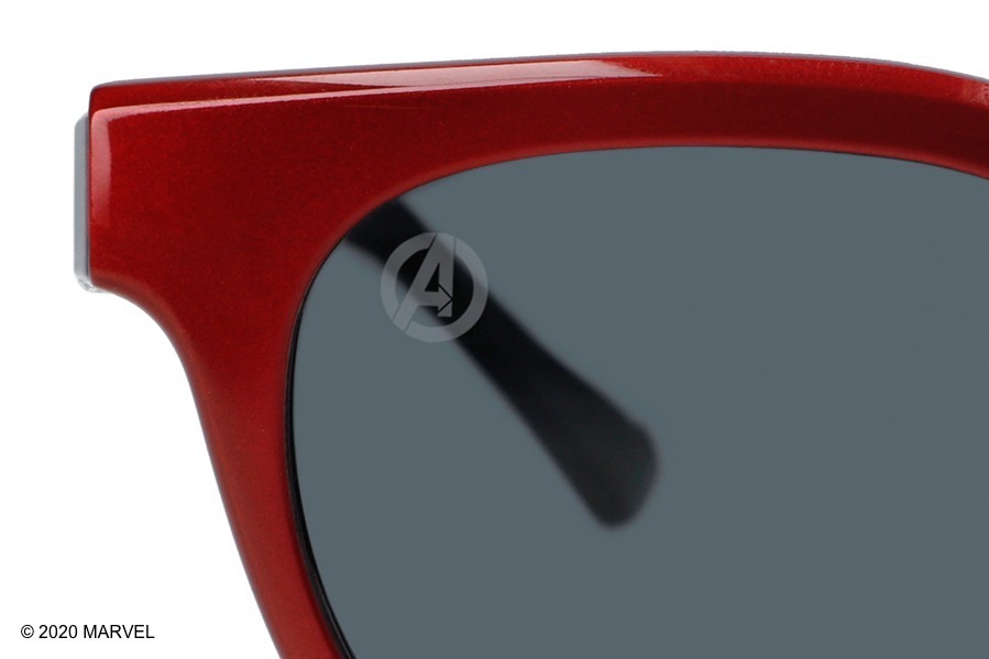 Zoff「マーベル」新作アイウェア - アベンジャーズロゴ入りレンズ、眼鏡＆サングラスの2WAY コピー