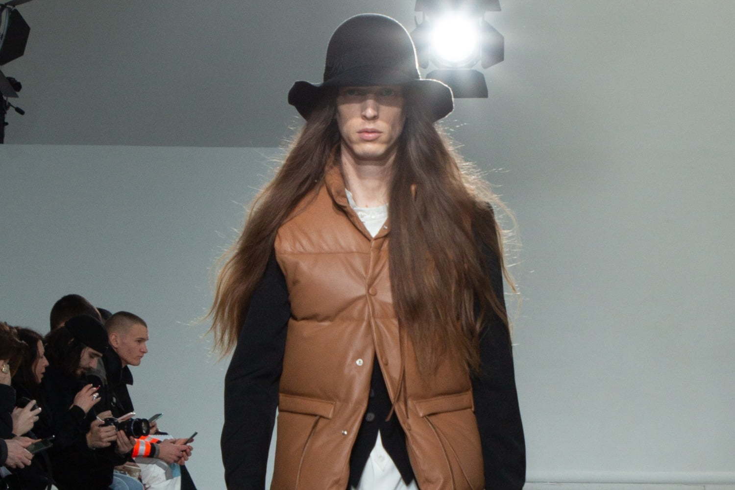 2020-21年秋冬コレクション｜ベッドフォード 2020年秋冬コレクション - 張り詰めたエレガンス、流麗なるアメリカンカジュアル