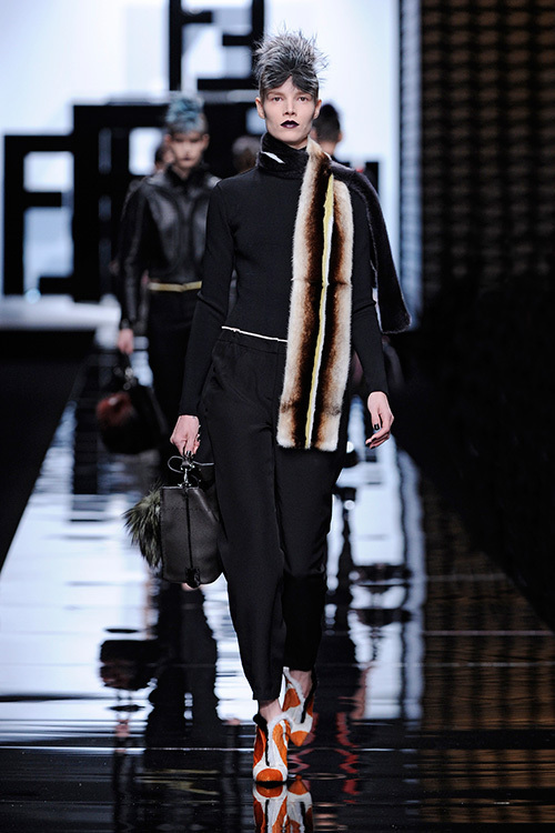 フェンディ(FENDI) 2013-14年秋冬ウィメンズコレクション  - 写真9