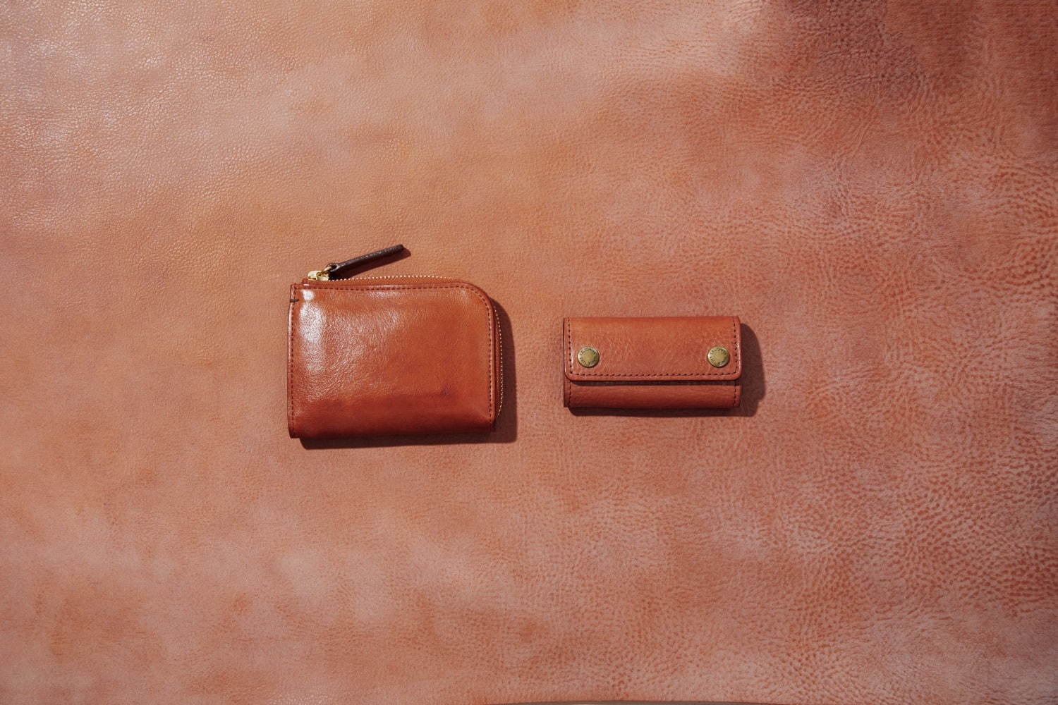土屋鞄製造所の夏限定革小物、経年変化を楽しむ“ツヤ／マット”レザーの財布やキーケース｜写真16
